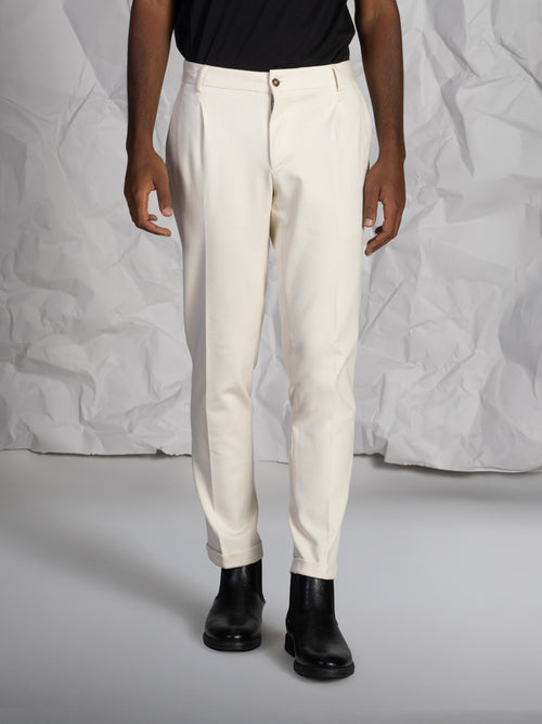 Pantaloni stretch con pence|Colore:Burro