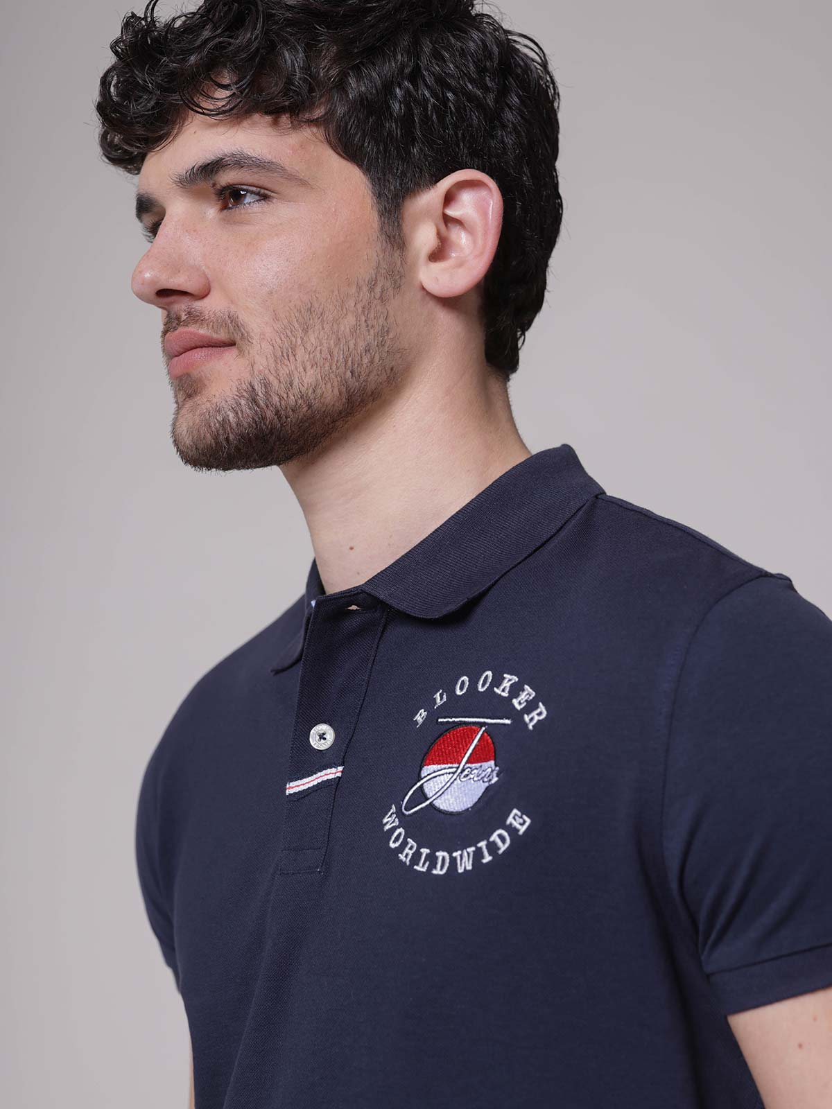 Polo ricamo worldwide|Colore:Blu