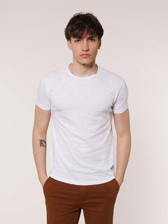 Raw cut neck T-Shirt