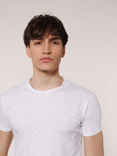 Raw cut neck T-Shirt