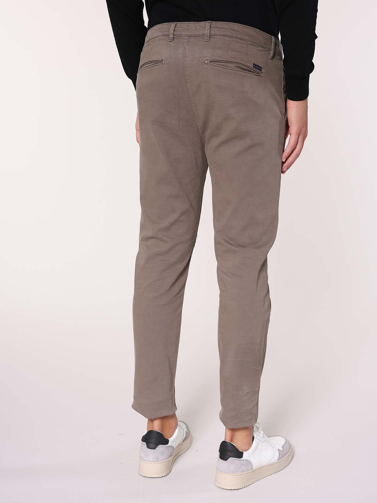 Pantaloni gabardine tasca America stretch|Colore:Fango