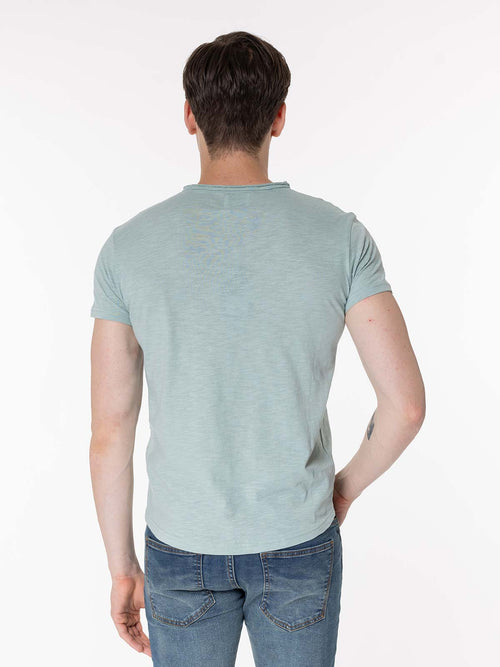 Raw cut neck T-Shirt