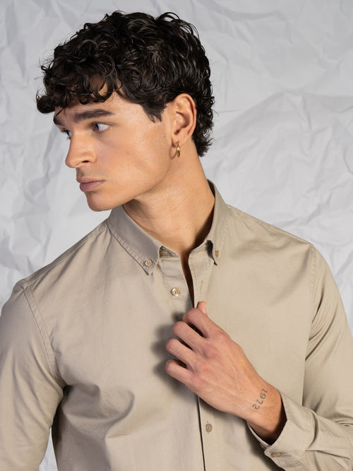 Camicia collo classico e bottoncini|Colore:Beige