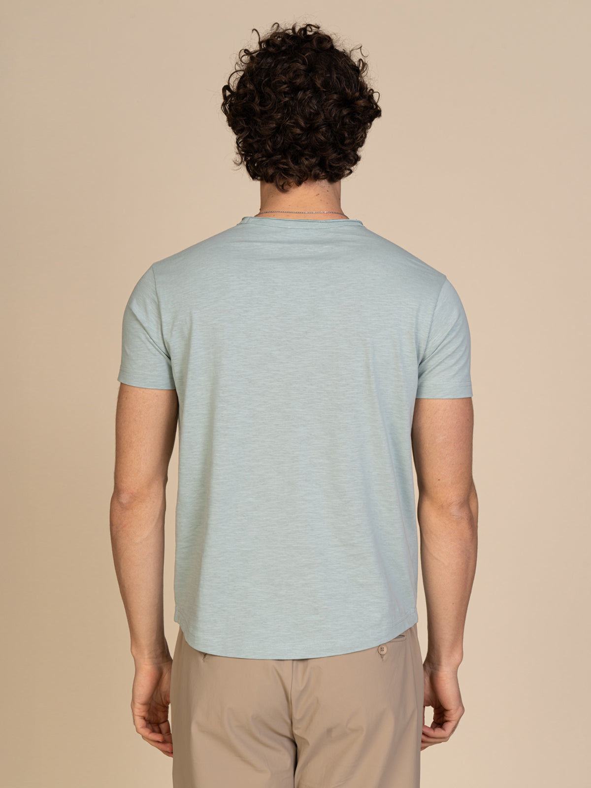 T-Shirt collo taglio vivo|Colore:Menta
