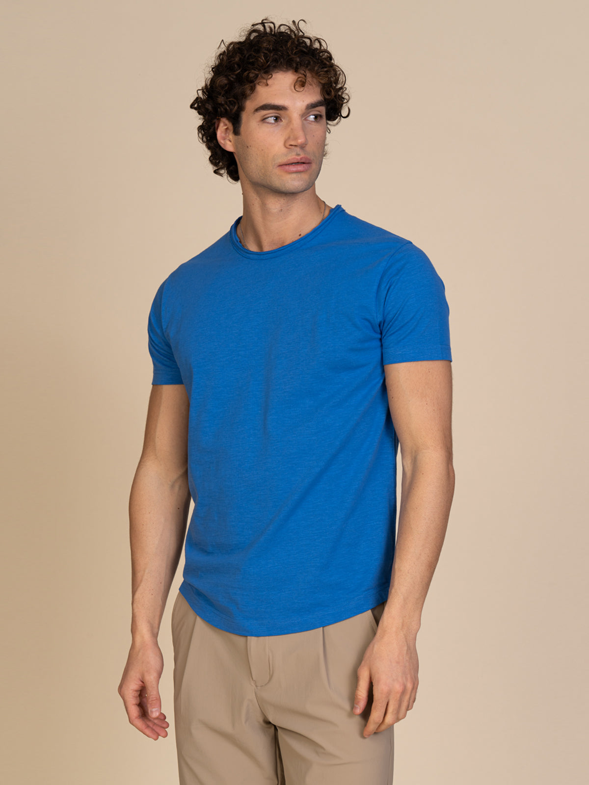 T-Shirt collo taglio vivo|Colore:Royal