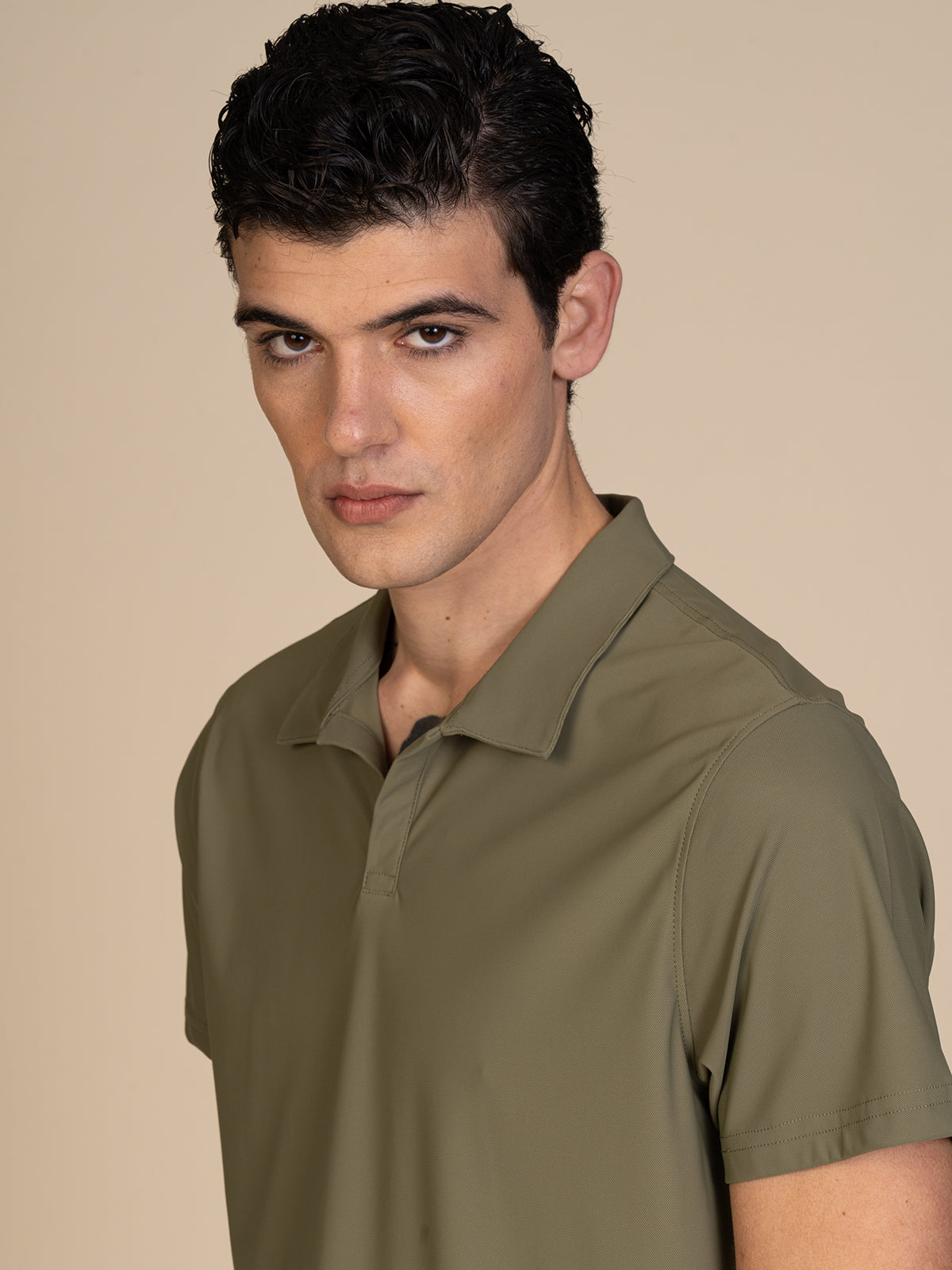 Polo in tessuto liscio|Colore:Verde militare